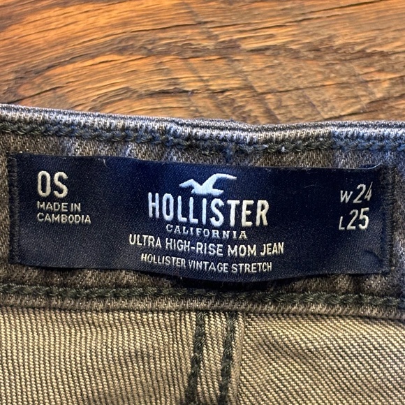 Ladies Hollister Ultra High Rise Mom Jean - Gray Size 0S/W24 - Picture 2 of 7